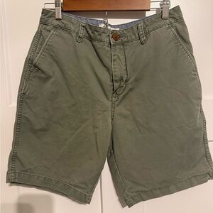 Quiksilver Olive Green Men's Flat Front Shorts size 31